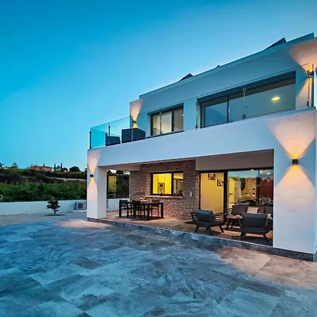 Azahar Sun Villa *